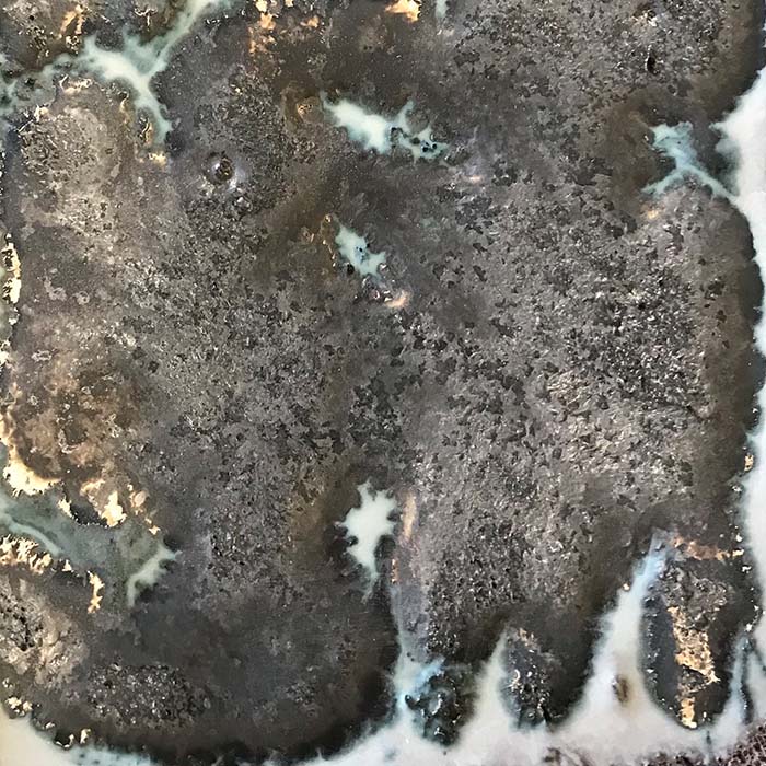 Enamelled lava stone sample 43